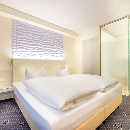 Hennies 3* איזרנהאגן