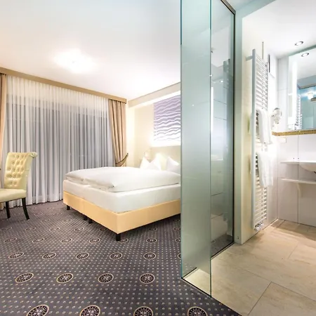 Hennies Hotel 3*