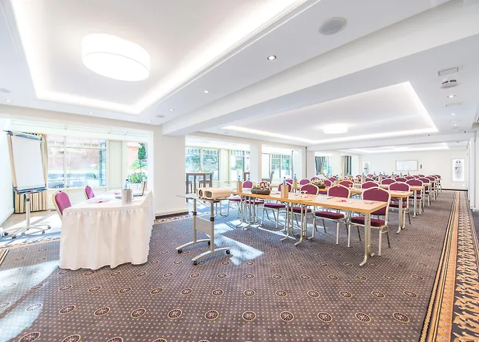 横尼伊斯酒店 酒店